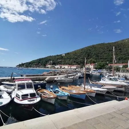 Antea -kvarner Gulf Apartman *